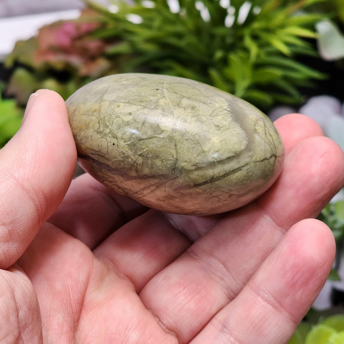Green Quartz Palmstone | 2336