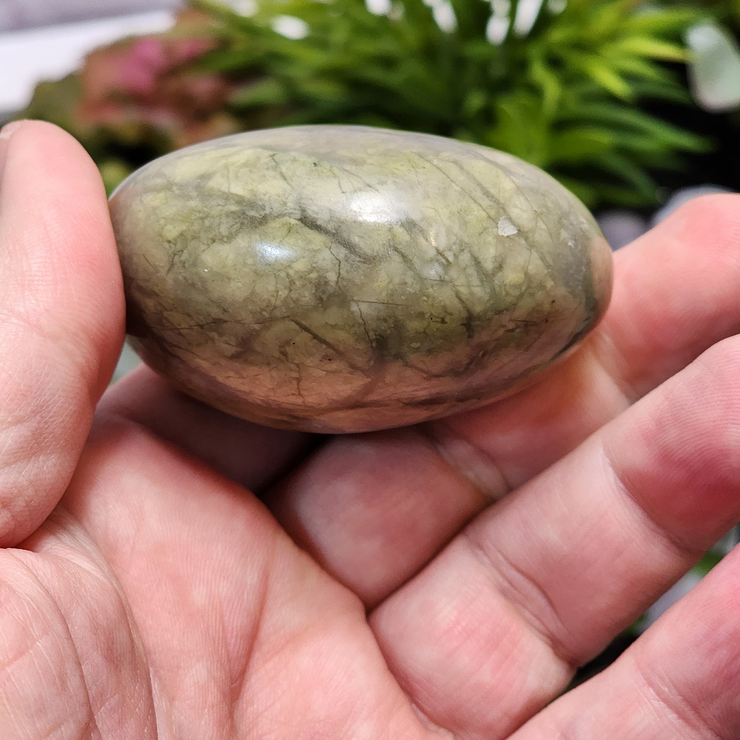 Green Quartz Palmstone | 2336
