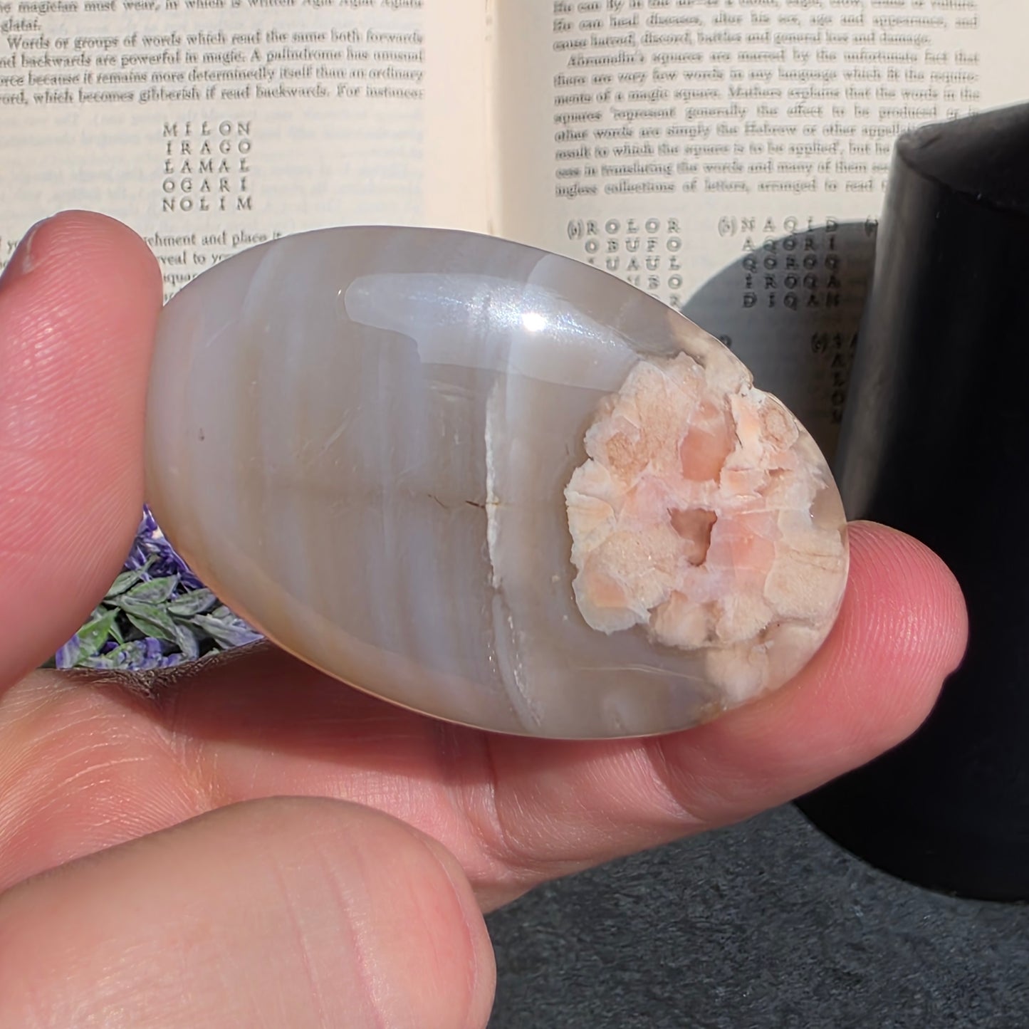 Flower Agate Palmstone | 1808