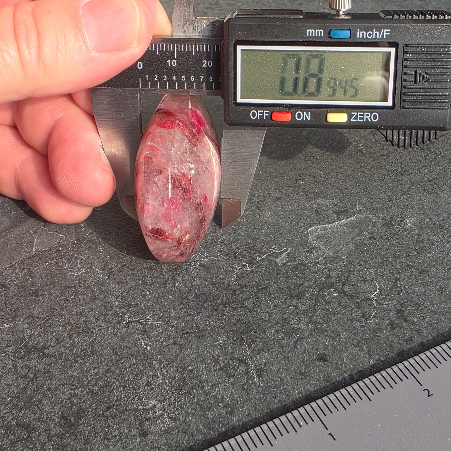Rhodonite, Clear Quartz Palmstone | 1540