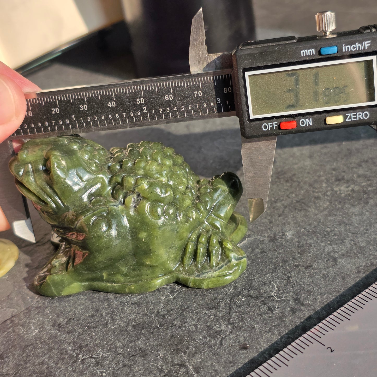 Jade Money Toad Carving | 1125
