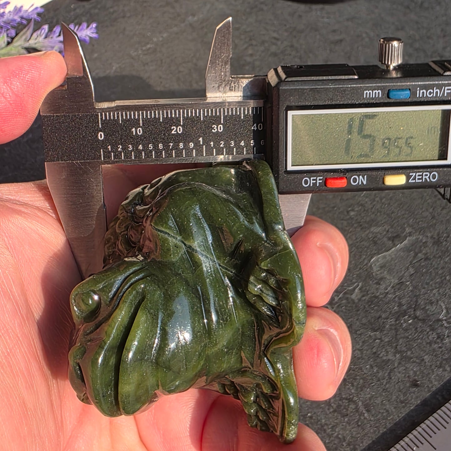 Jade Money Toad Carving | 1125