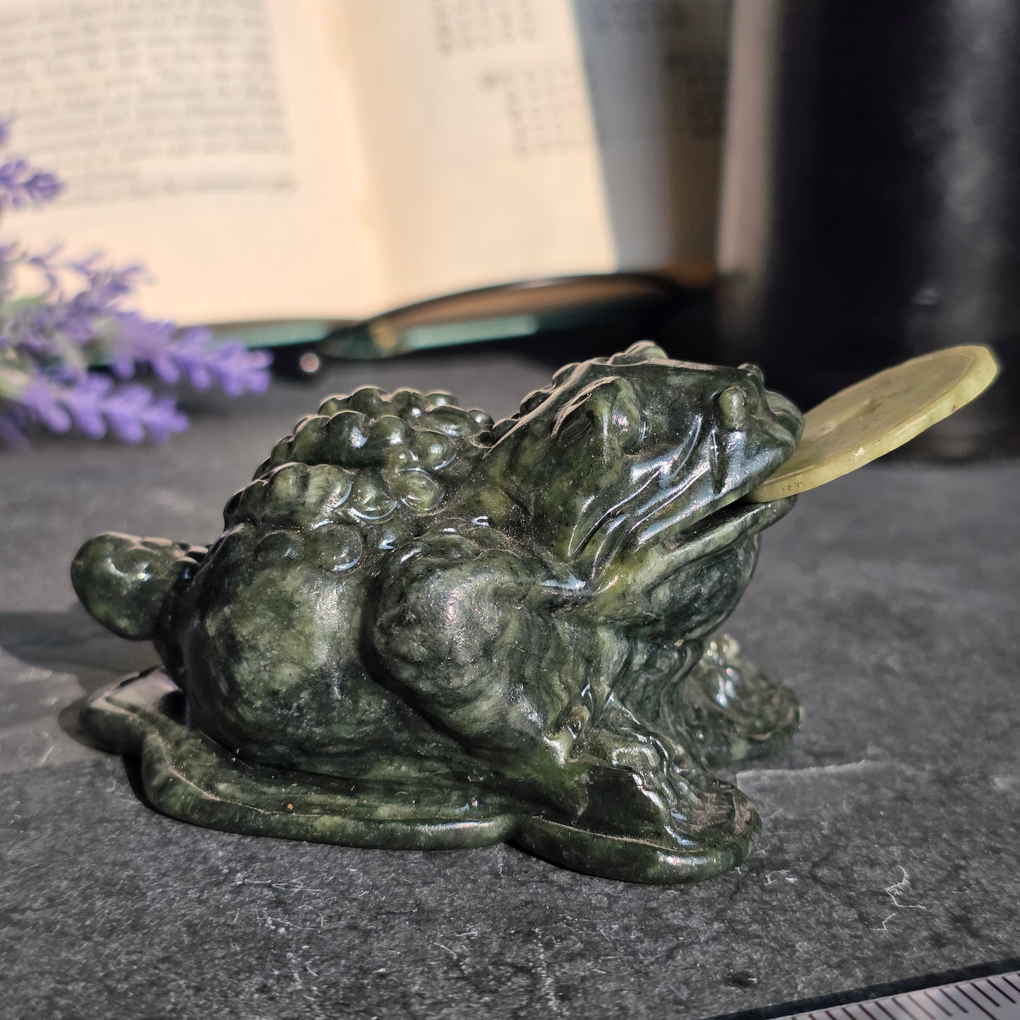Jade Money Toad Carving | 1126