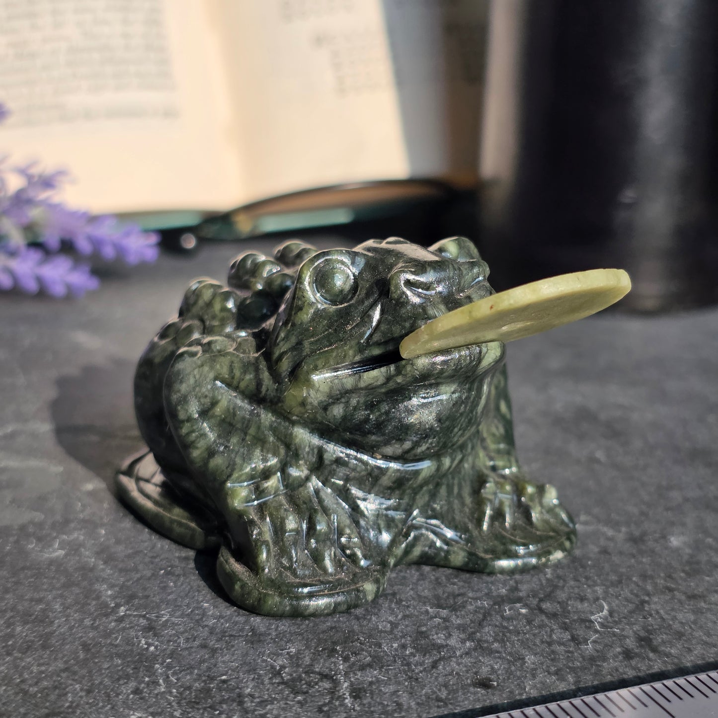 Jade Money Toad Carving | 1126