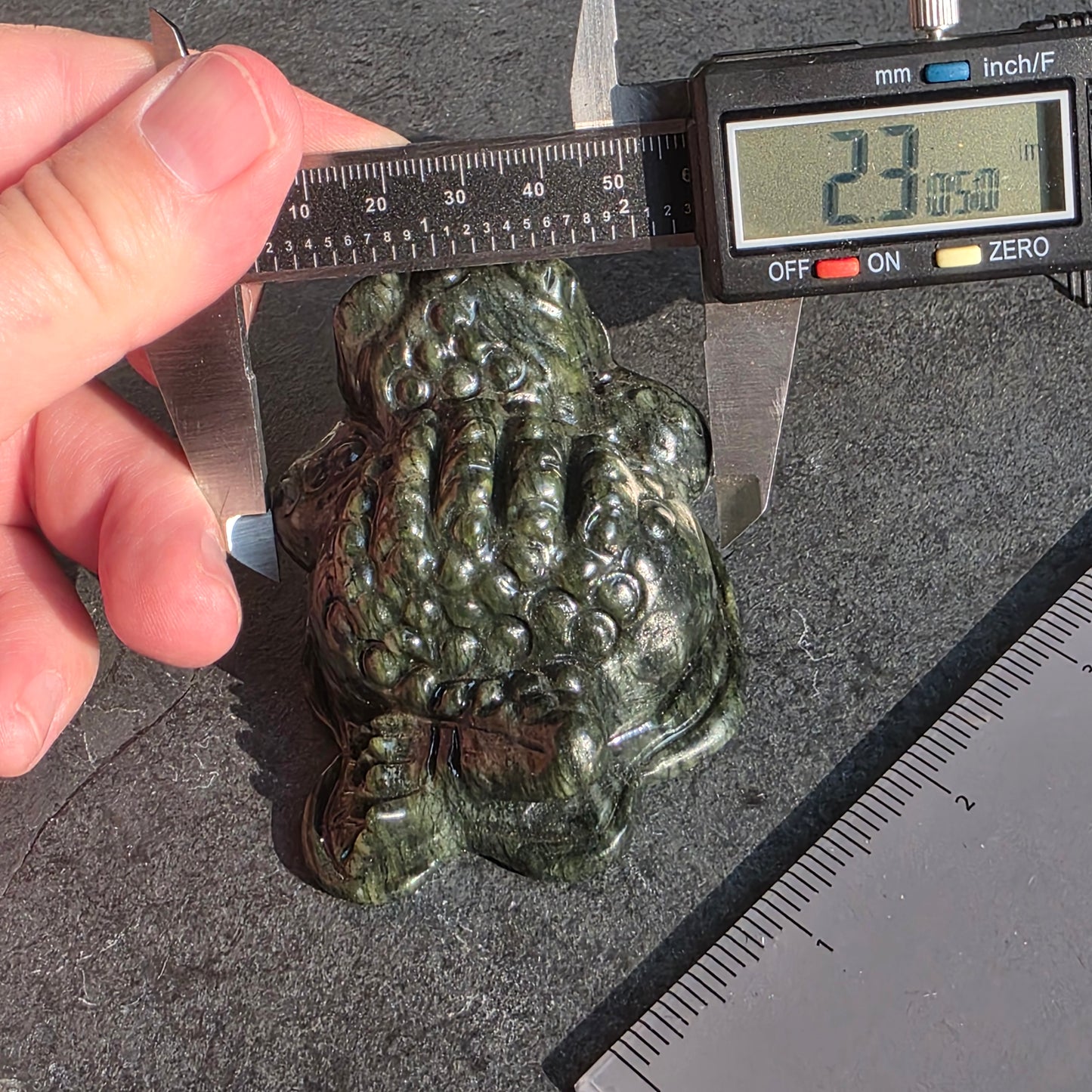 Jade Money Toad Carving | 1126