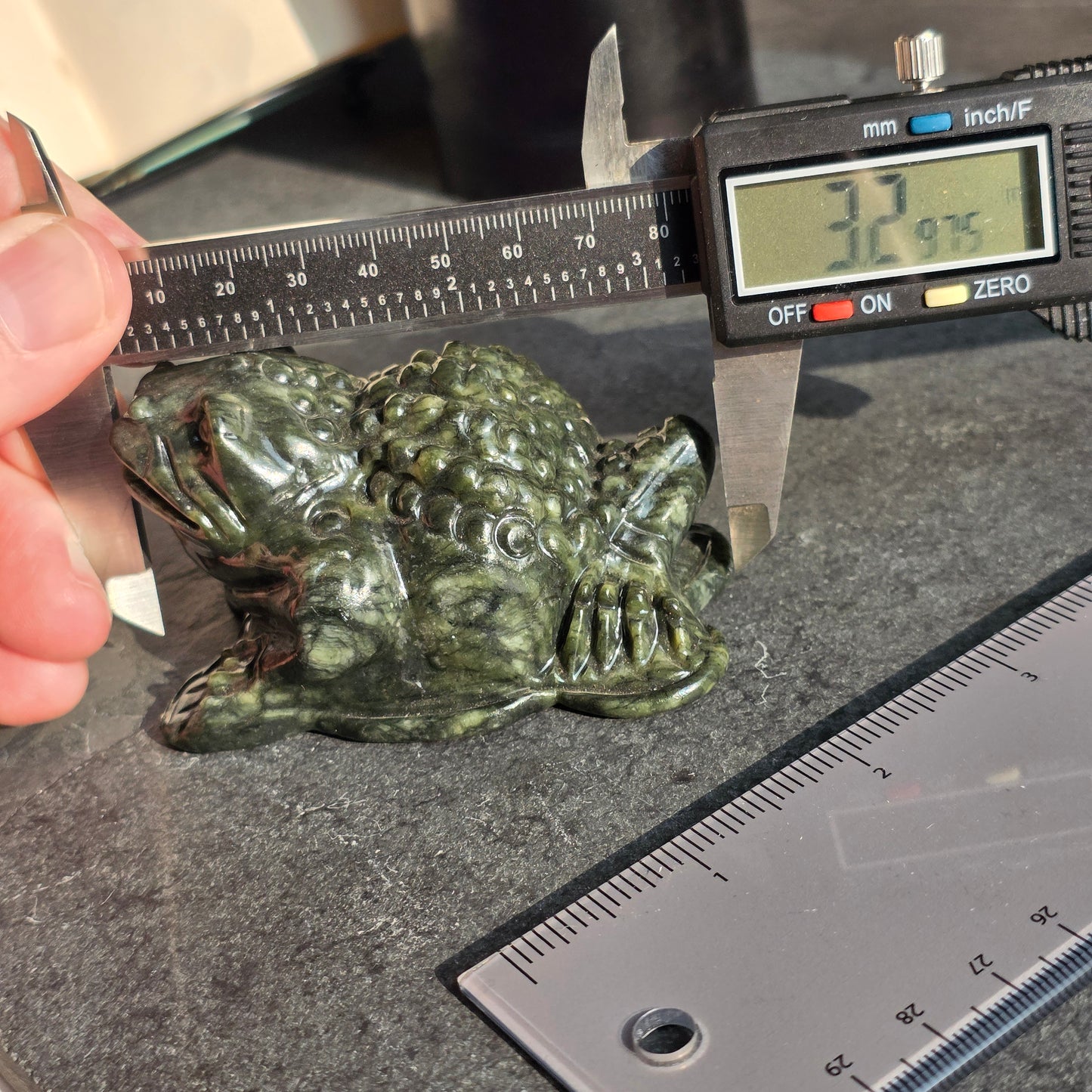 Jade Money Toad Carving | 1126