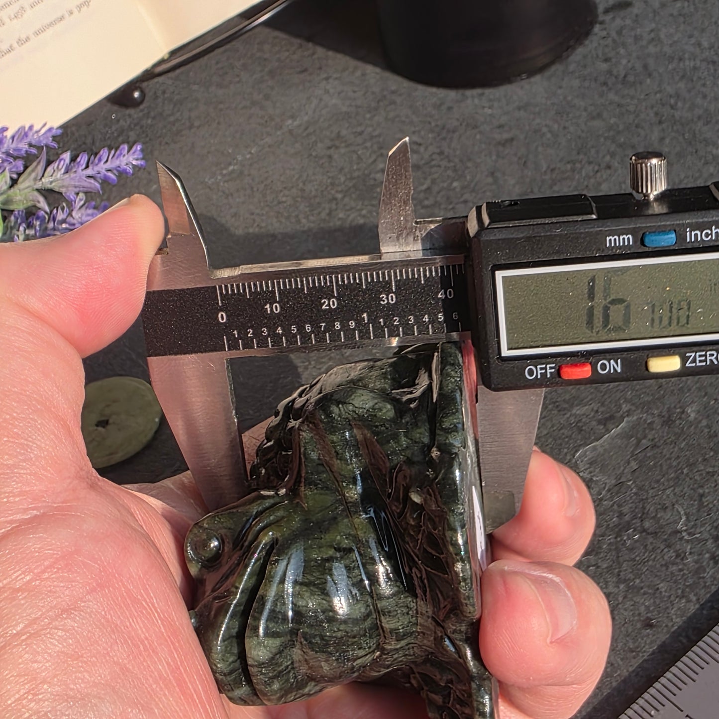 Jade Money Toad Carving | 1126