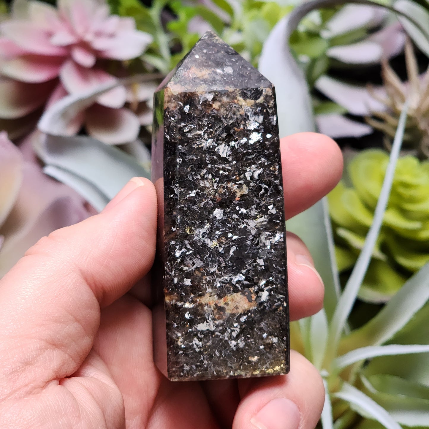 Black Mica Tower | 2789