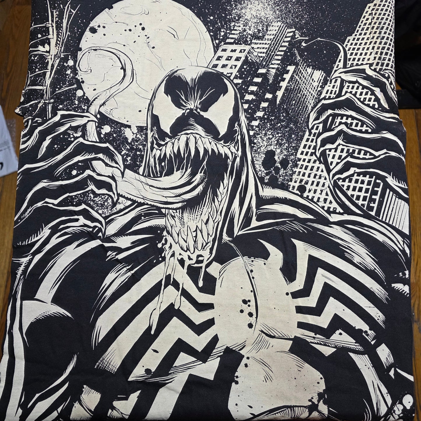 Venom M T-Shirt (NWOT) | 3484