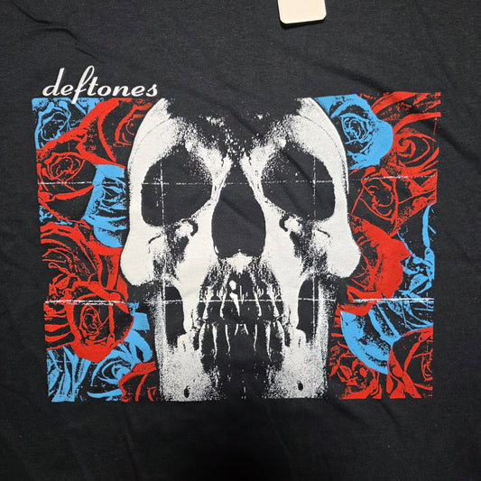 Deftones XL T-Shirt (NWOT) | 3435