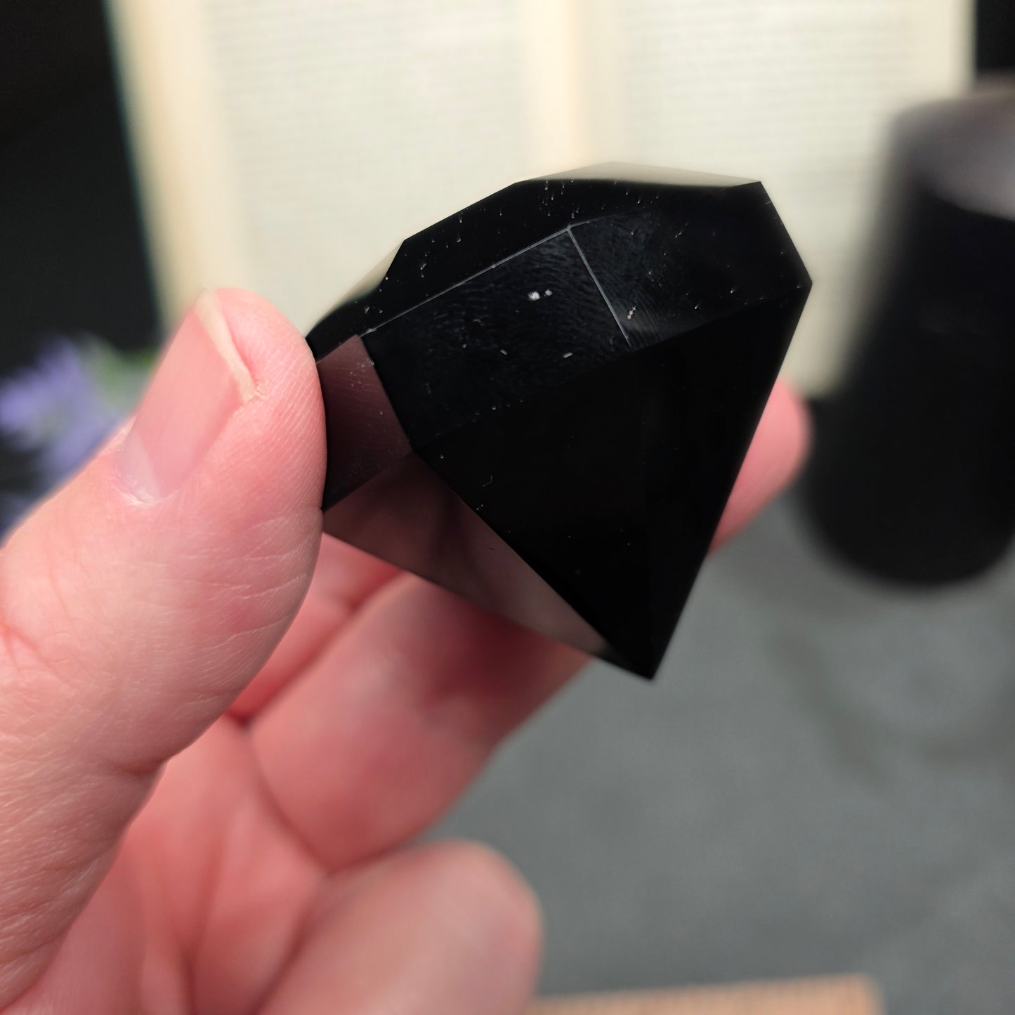 Black Obsidian Diamond Point Carving | 1476