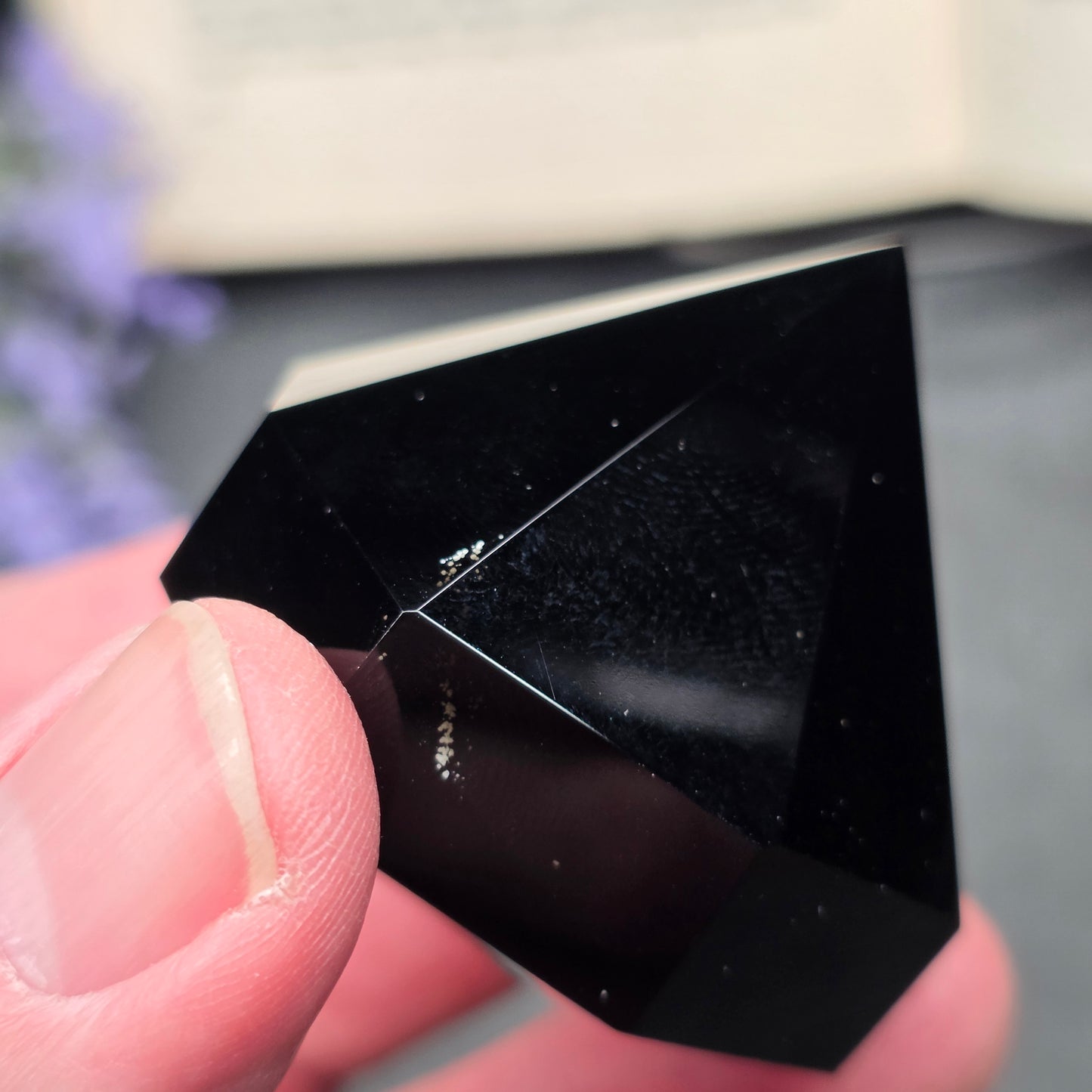 Black Obsidian Diamond Point Carving | 1480