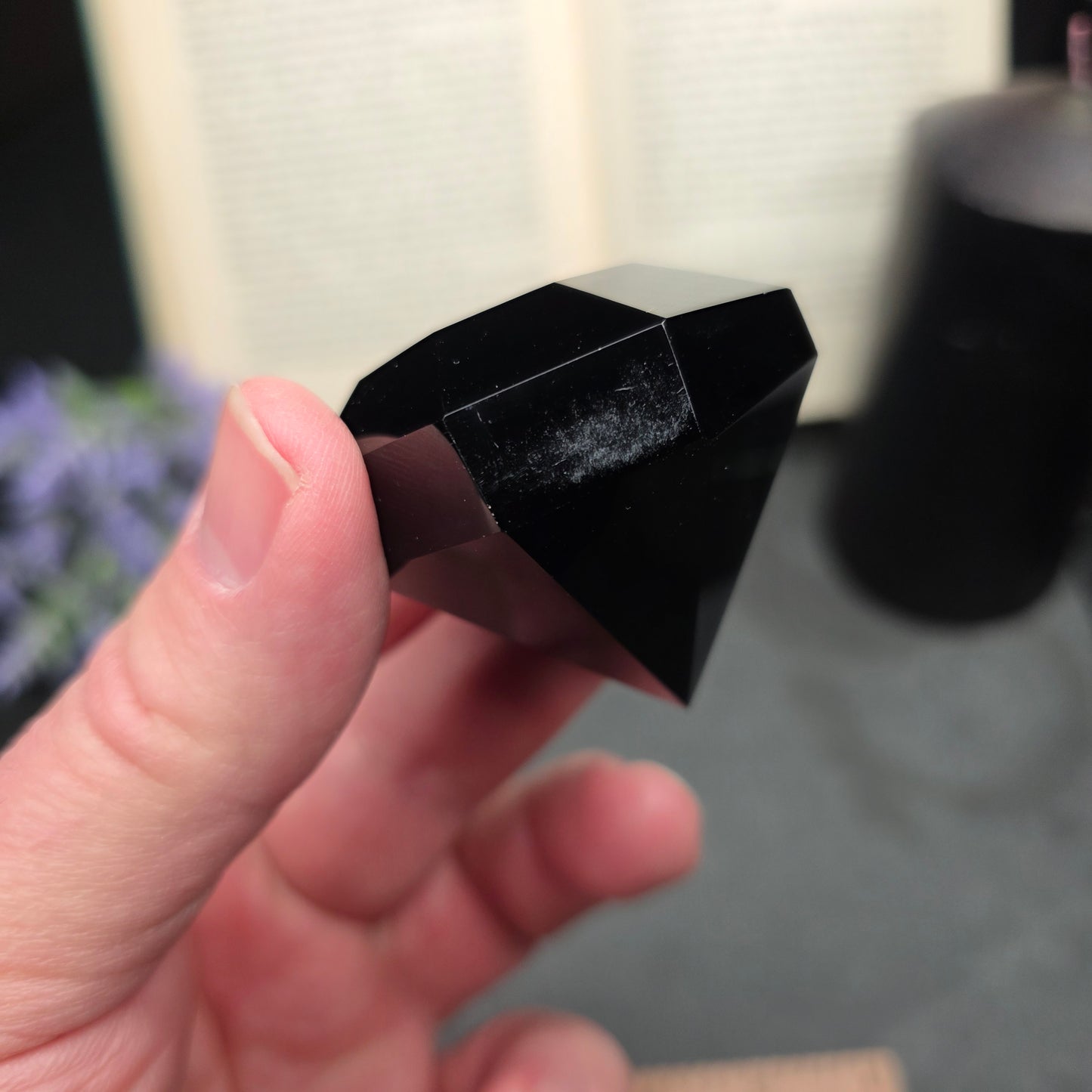 Black Obsidian Diamond Point Carving | 1476