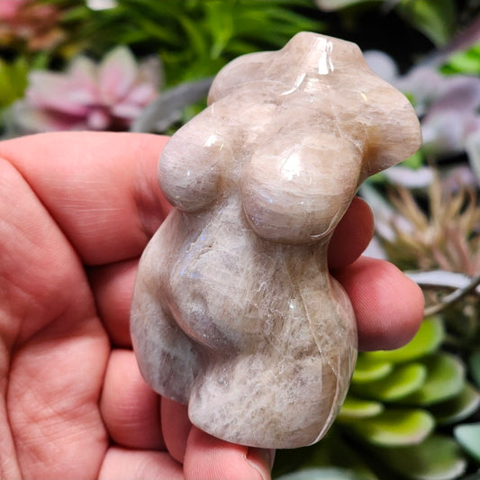 Moonstone Goddess Body Carving | 2162
