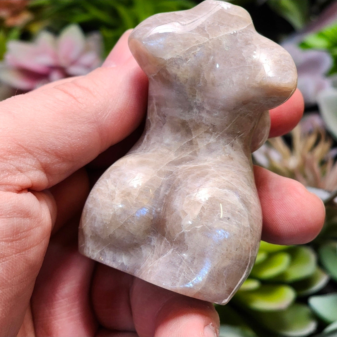 Moonstone Goddess Body Carving | 2162