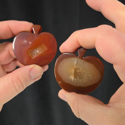 Carnelian Apple Carving | 2968