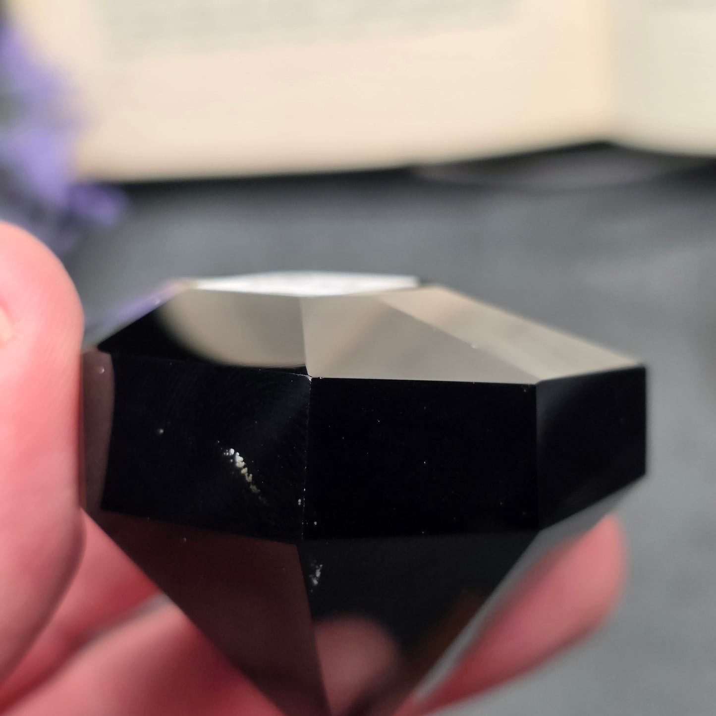 Black Obsidian Diamond Point Carving | 1480