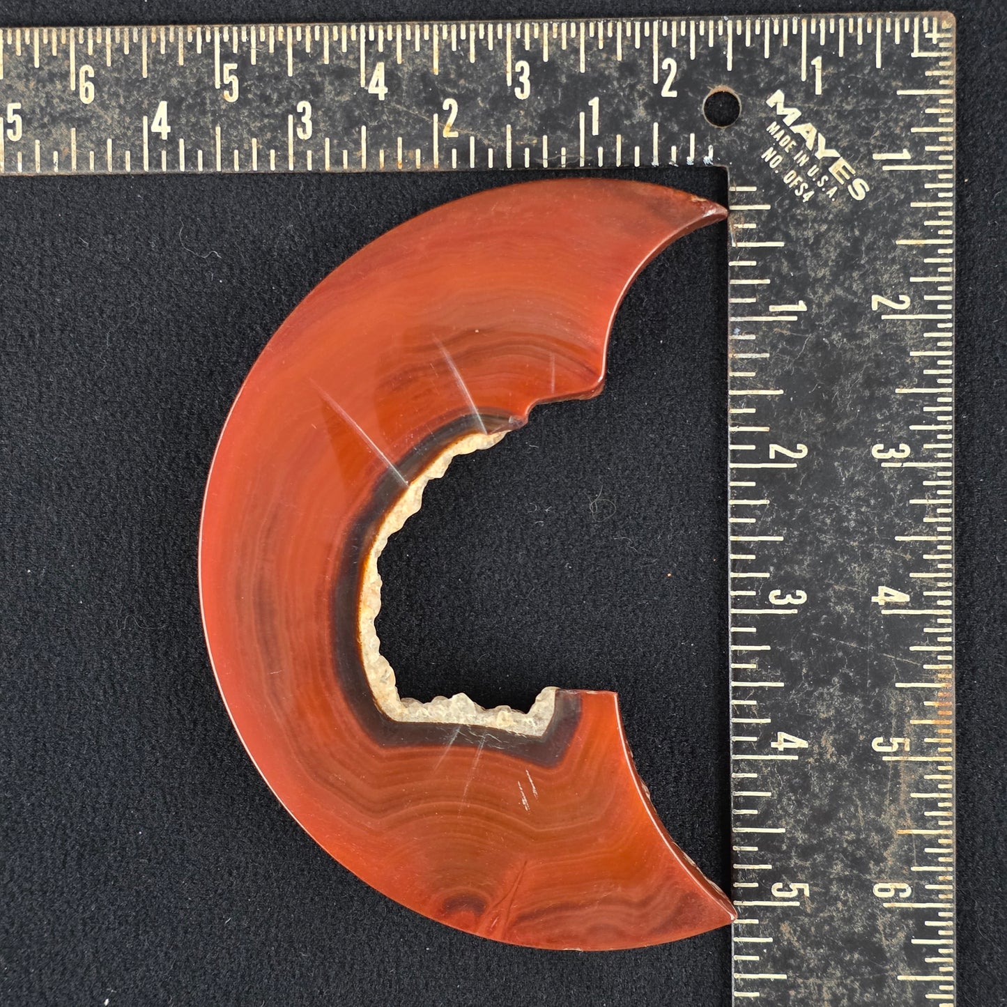 Carnelian Moon Carving | 2982